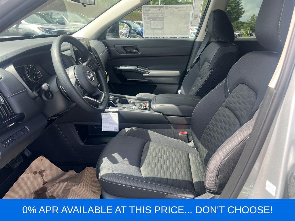 new 2025 Nissan Pathfinder car, priced at $36,904