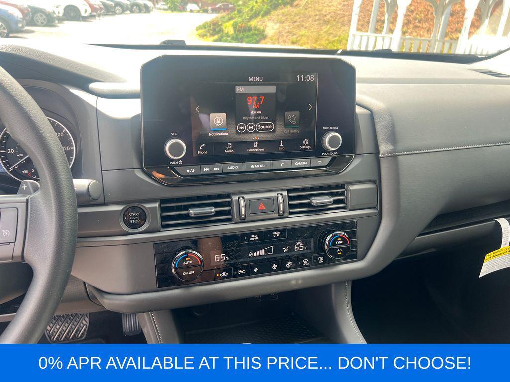 new 2025 Nissan Pathfinder car, priced at $36,904