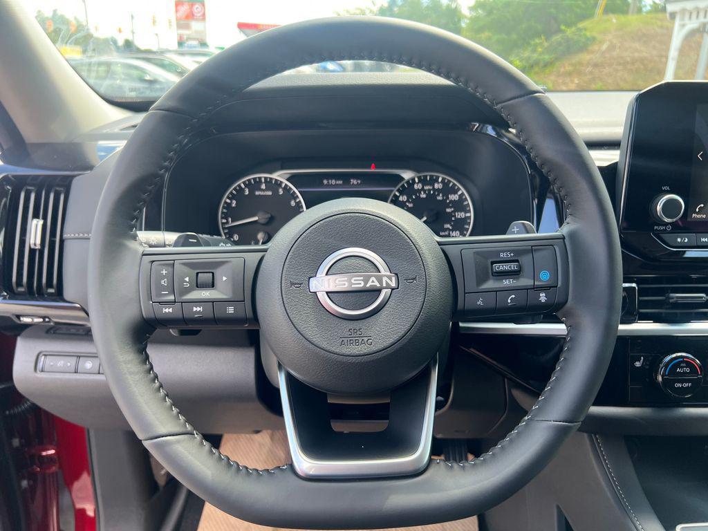 new 2025 Nissan Pathfinder car, priced at $40,769