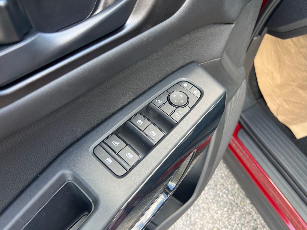 new 2025 Nissan Pathfinder car, priced at $40,769