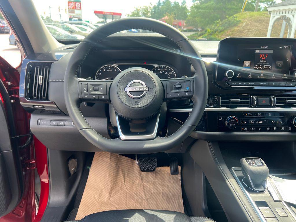 new 2025 Nissan Pathfinder car, priced at $40,769