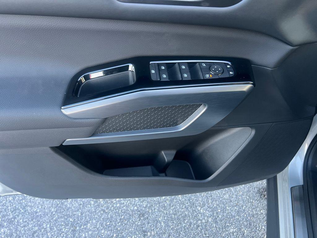 new 2025 Nissan Pathfinder car, priced at $38,494