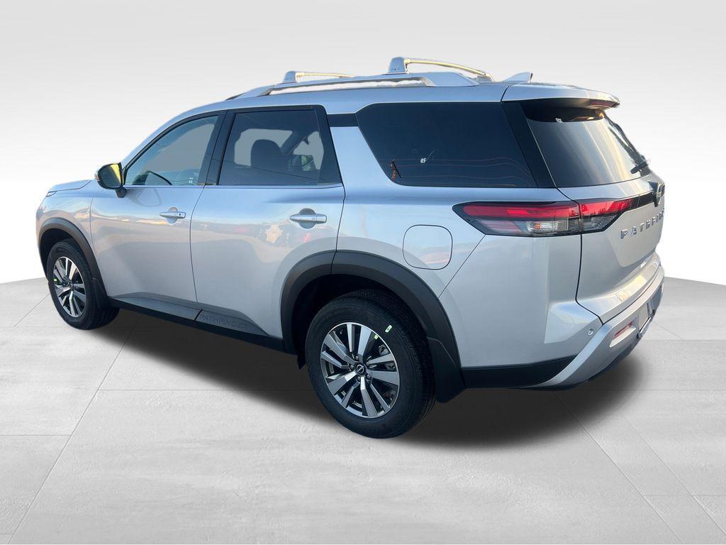 new 2025 Nissan Pathfinder car, priced at $38,494