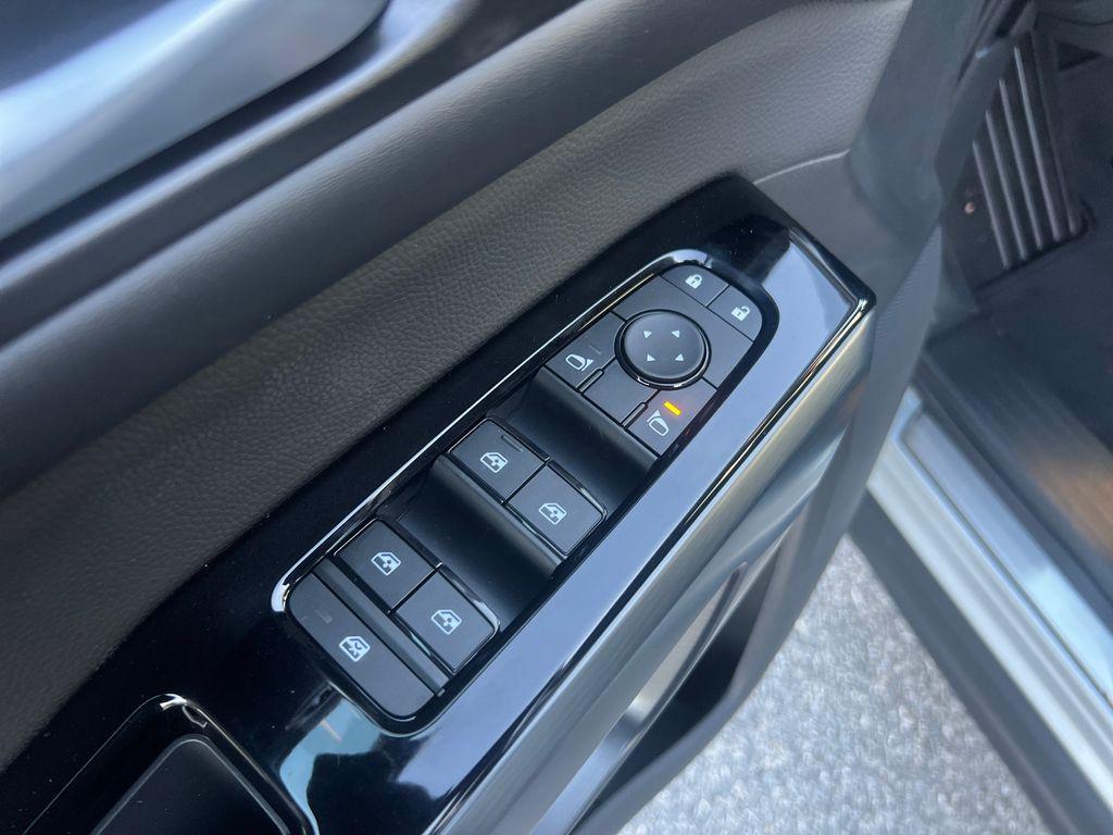 new 2025 Nissan Pathfinder car, priced at $38,494