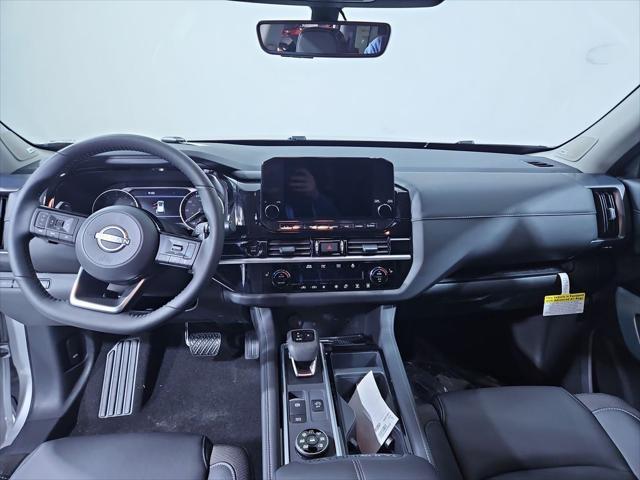 new 2025 Nissan Pathfinder car, priced at $46,921