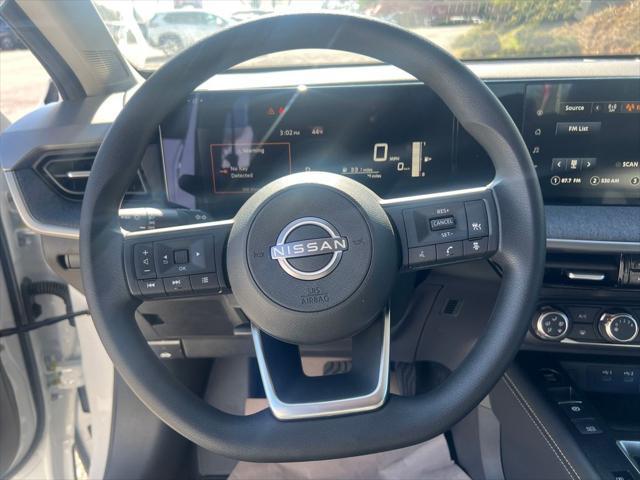 new 2025 Nissan Kicks car, priced at $27,587