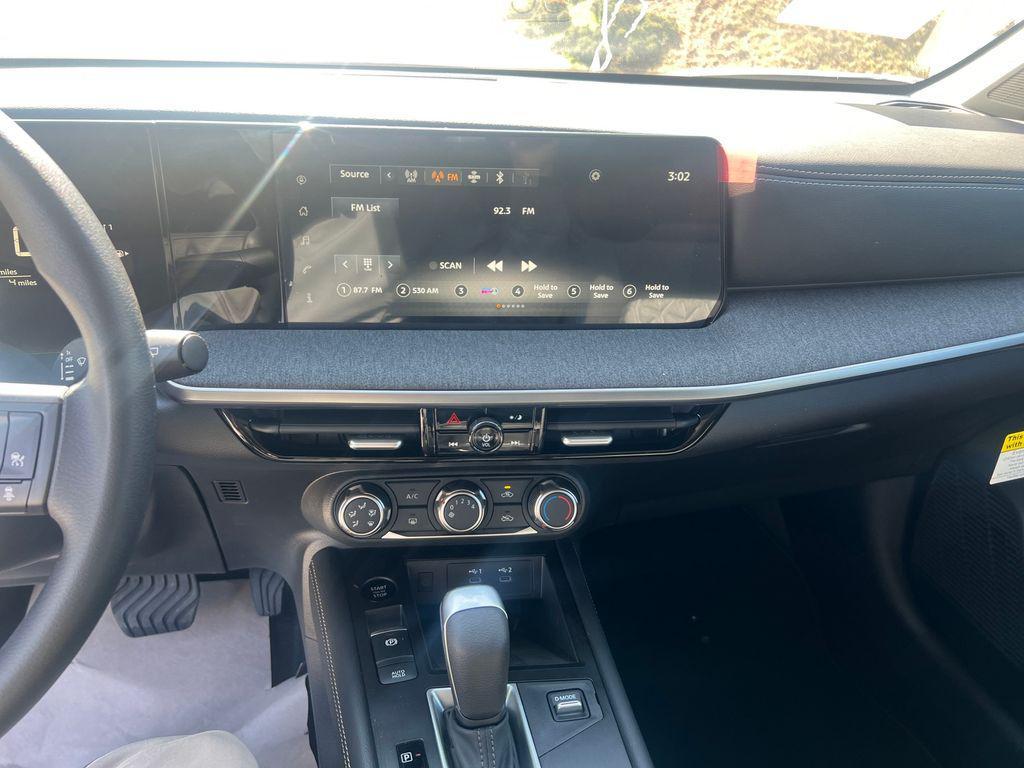 new 2025 Nissan Kicks car, priced at $25,737