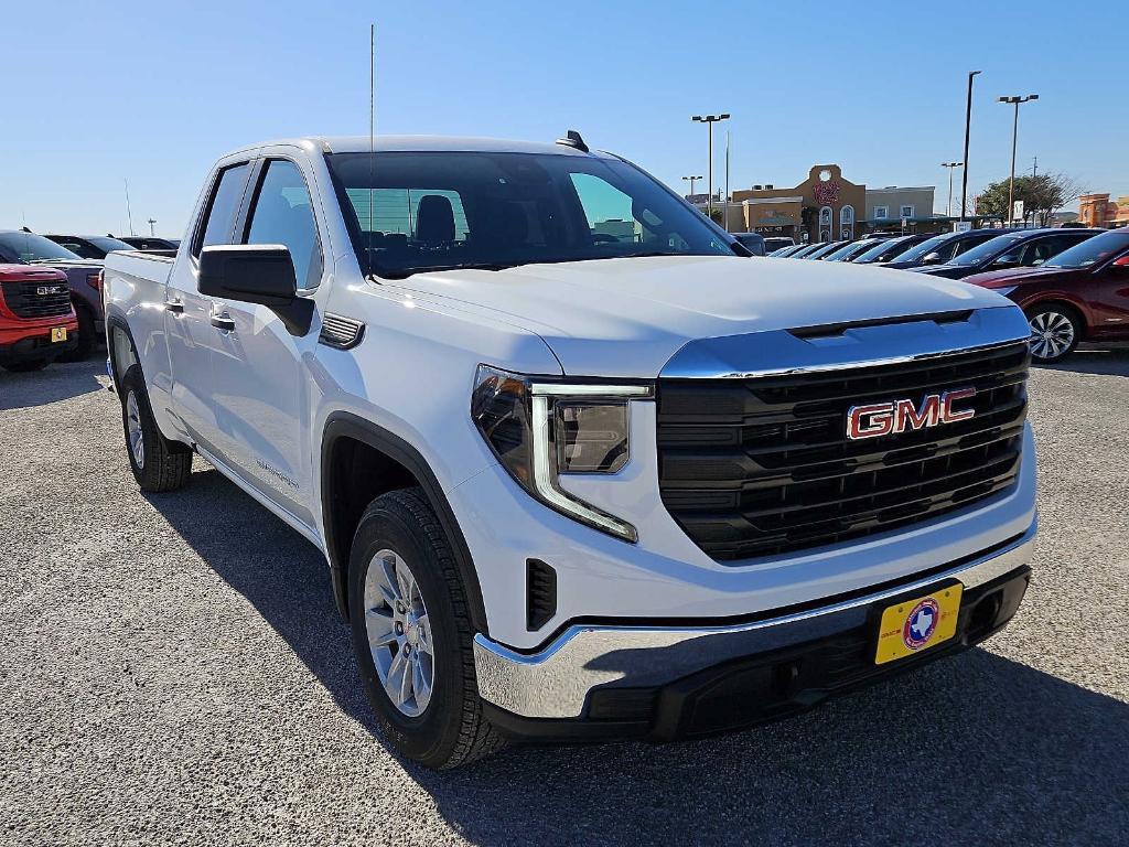 new 2025 GMC Sierra 1500 car, priced at $41,820