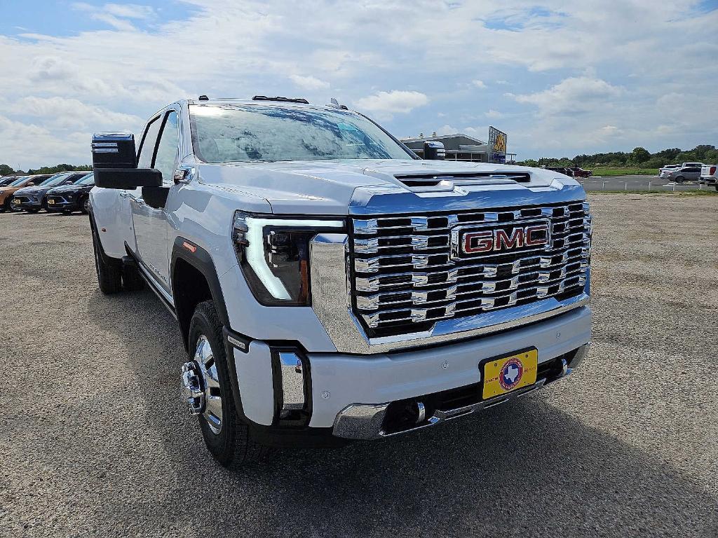new 2025 GMC Sierra 3500 car, priced at $92,184