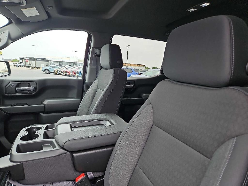 new 2025 GMC Sierra 1500 car, priced at $41,840