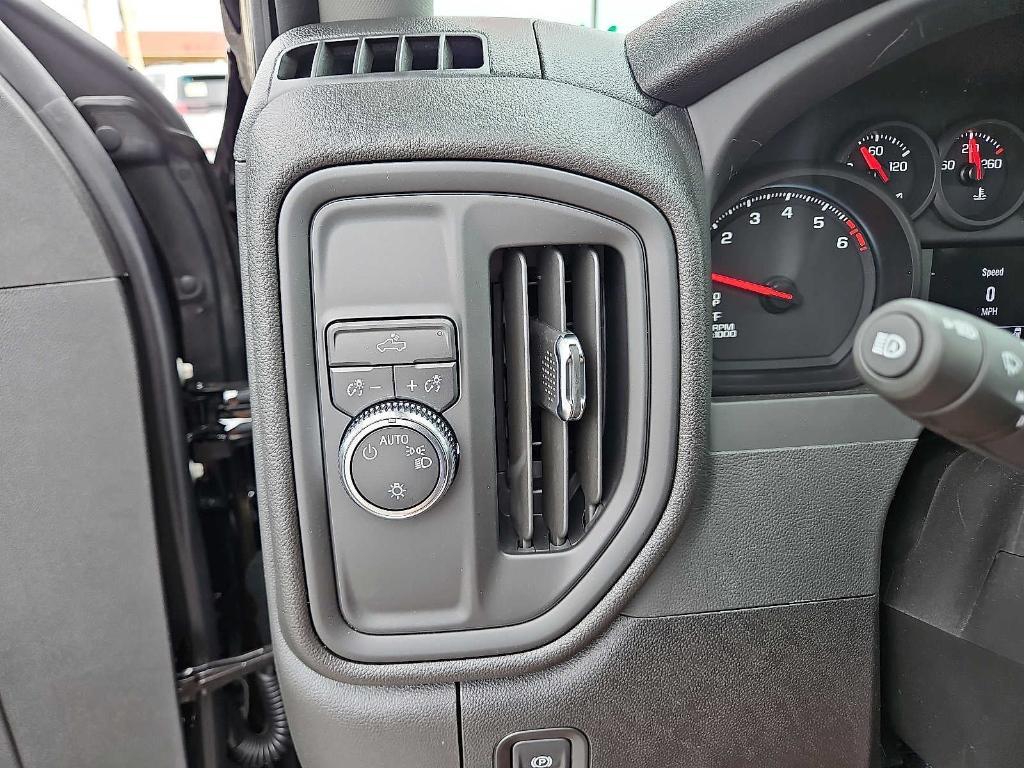 new 2025 GMC Sierra 1500 car, priced at $41,840