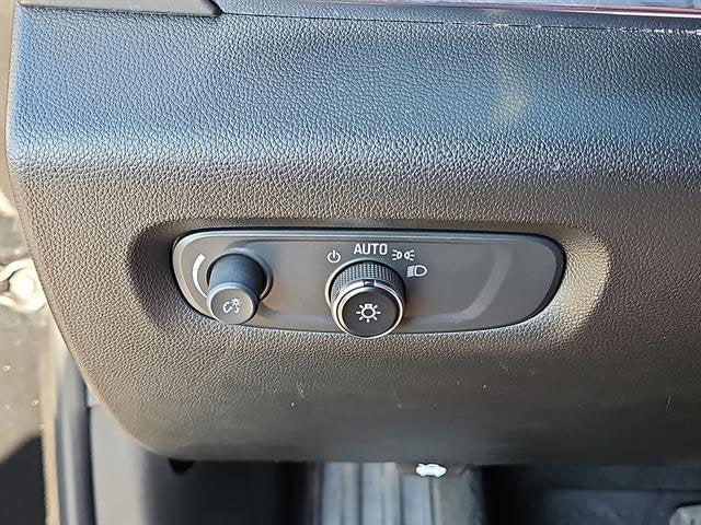 used 2023 Chevrolet Traverse car, priced at $35,999