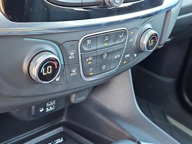 used 2023 Chevrolet Traverse car, priced at $35,999