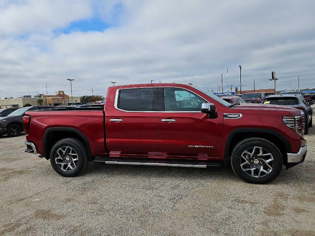 new 2025 GMC Sierra 1500 car, priced at $53,045