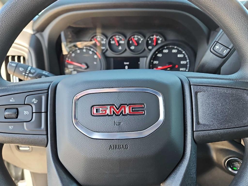 new 2025 GMC Sierra 1500 car, priced at $44,640