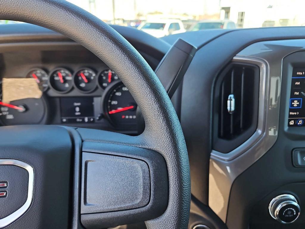 new 2025 GMC Sierra 1500 car, priced at $44,640