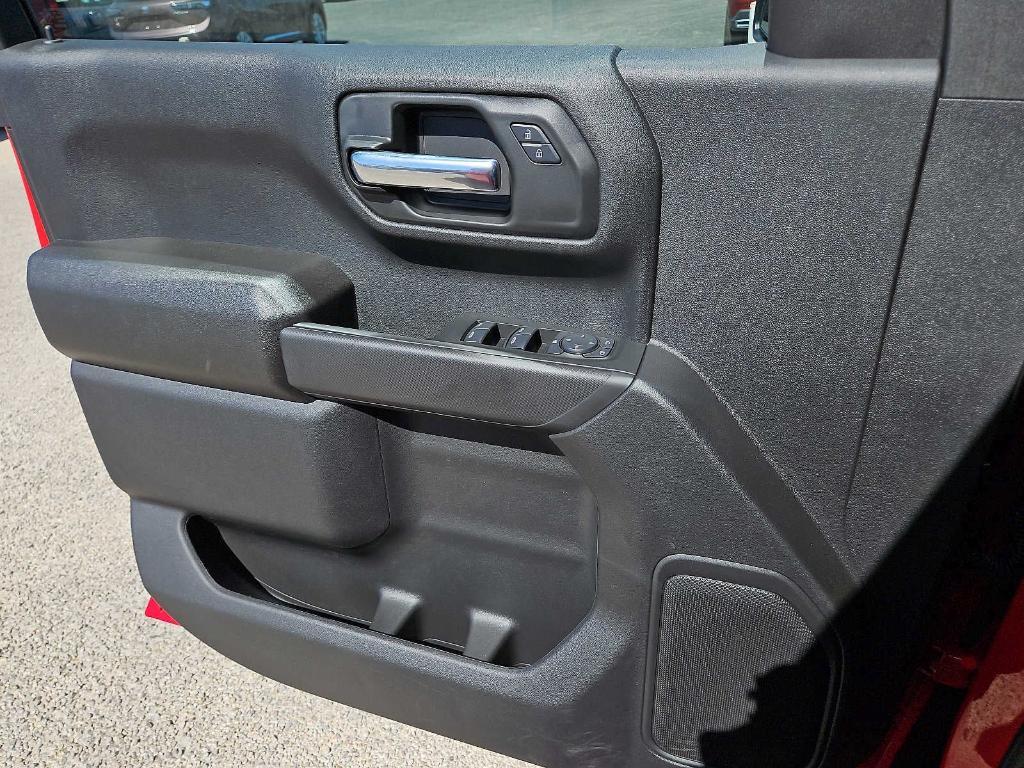 new 2025 GMC Sierra 1500 car, priced at $39,385