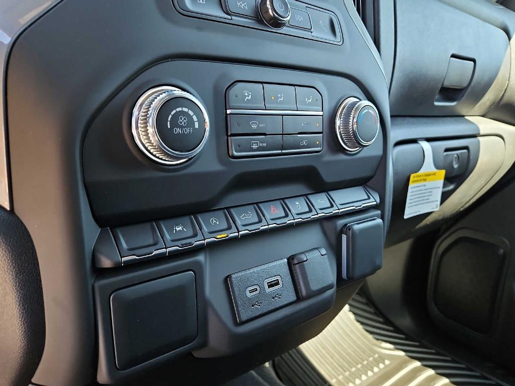 new 2025 GMC Sierra 1500 car, priced at $39,385