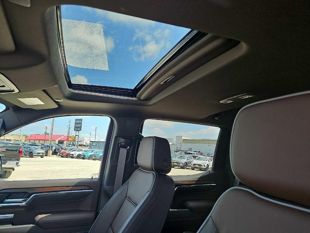 new 2025 GMC Sierra 1500 car, priced at $61,585