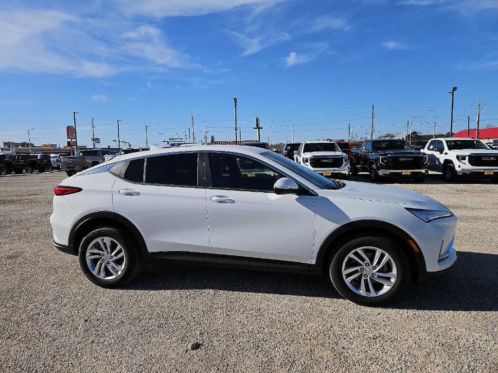 new 2025 Buick Envista car, priced at $24,795