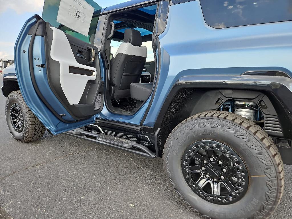 new 2024 GMC HUMMER EV SUV car, priced at $122,790