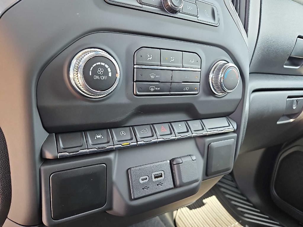 new 2025 GMC Sierra 1500 car, priced at $38,925