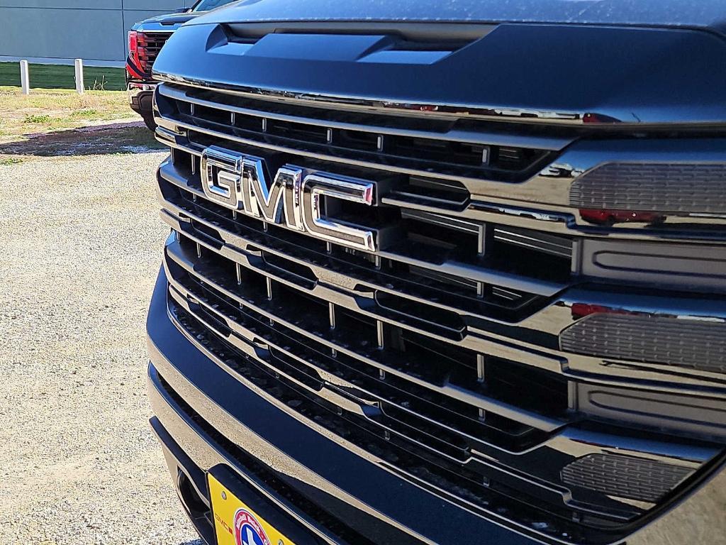 new 2025 GMC Sierra 1500 car, priced at $55,915