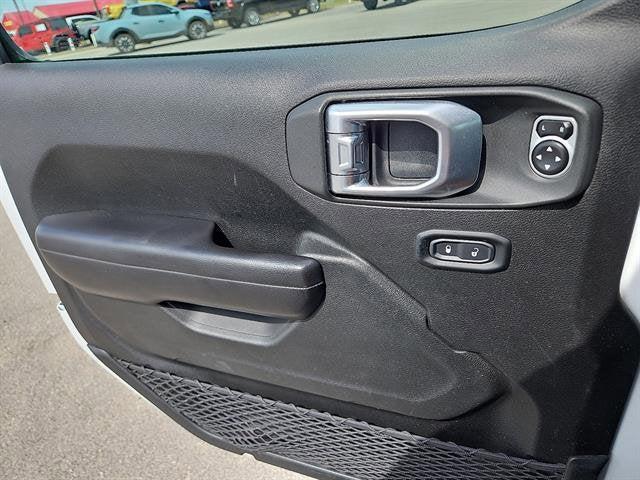 used 2019 Jeep Wrangler Unlimited car, priced at $25,183