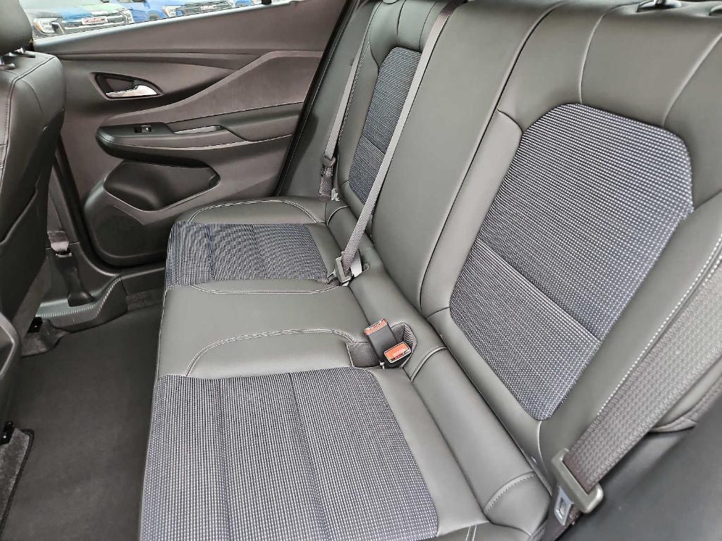 new 2025 Buick Envista car, priced at $25,589