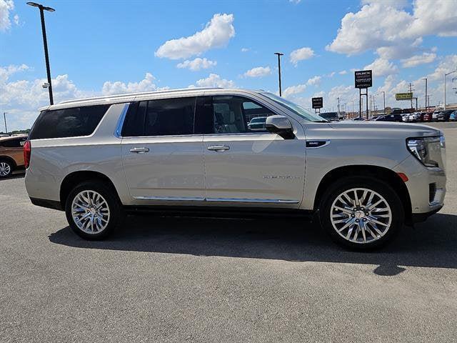 used 2023 GMC Yukon XL car, priced at $73,664