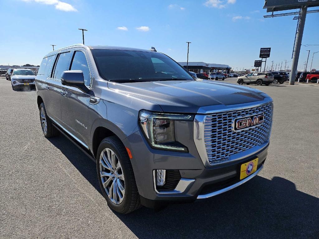 used 2022 GMC Yukon XL car, priced at $60,040