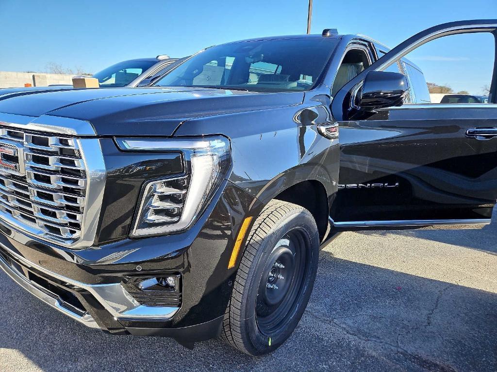 new 2025 GMC Yukon XL car, priced at $98,039