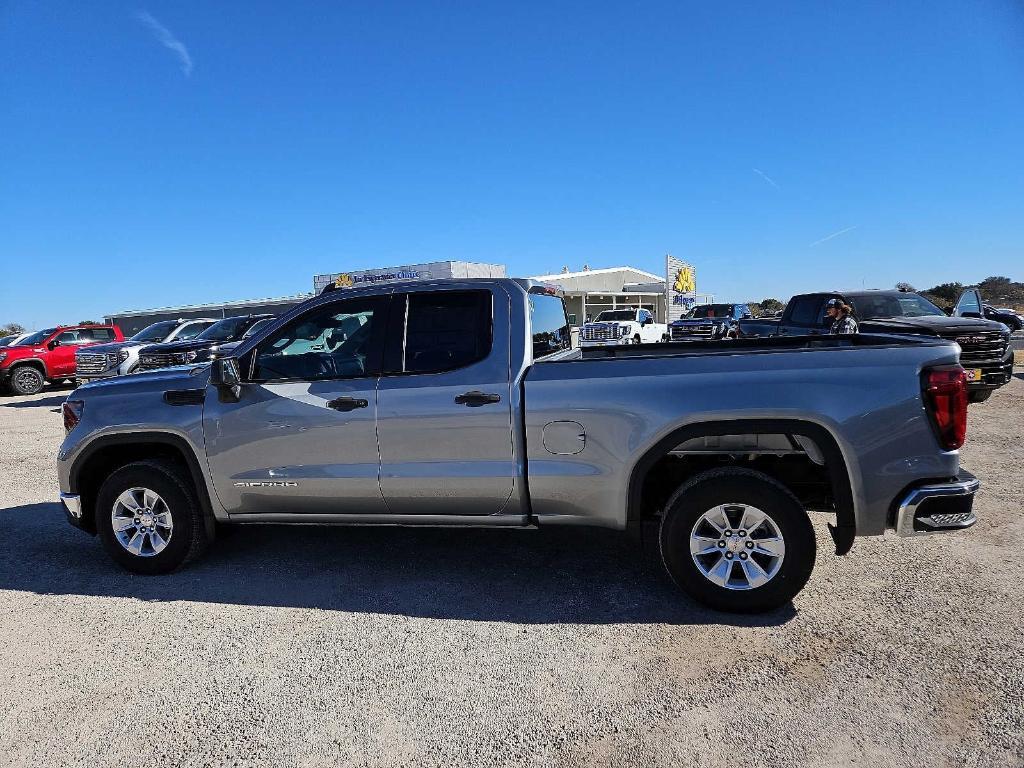 new 2025 GMC Sierra 1500 car, priced at $40,315