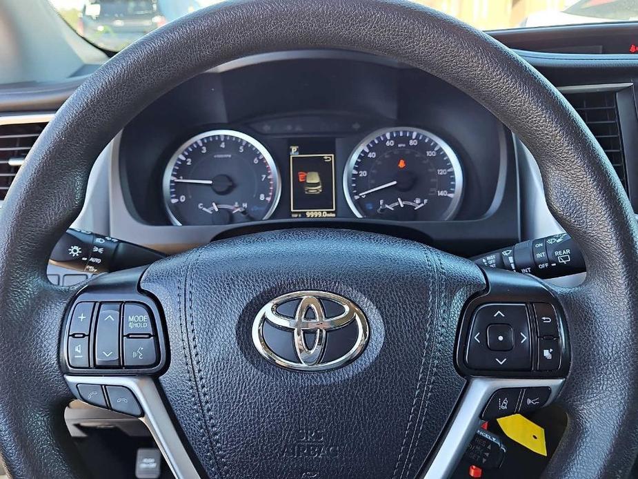 used 2019 Toyota Highlander car, priced at $21,295