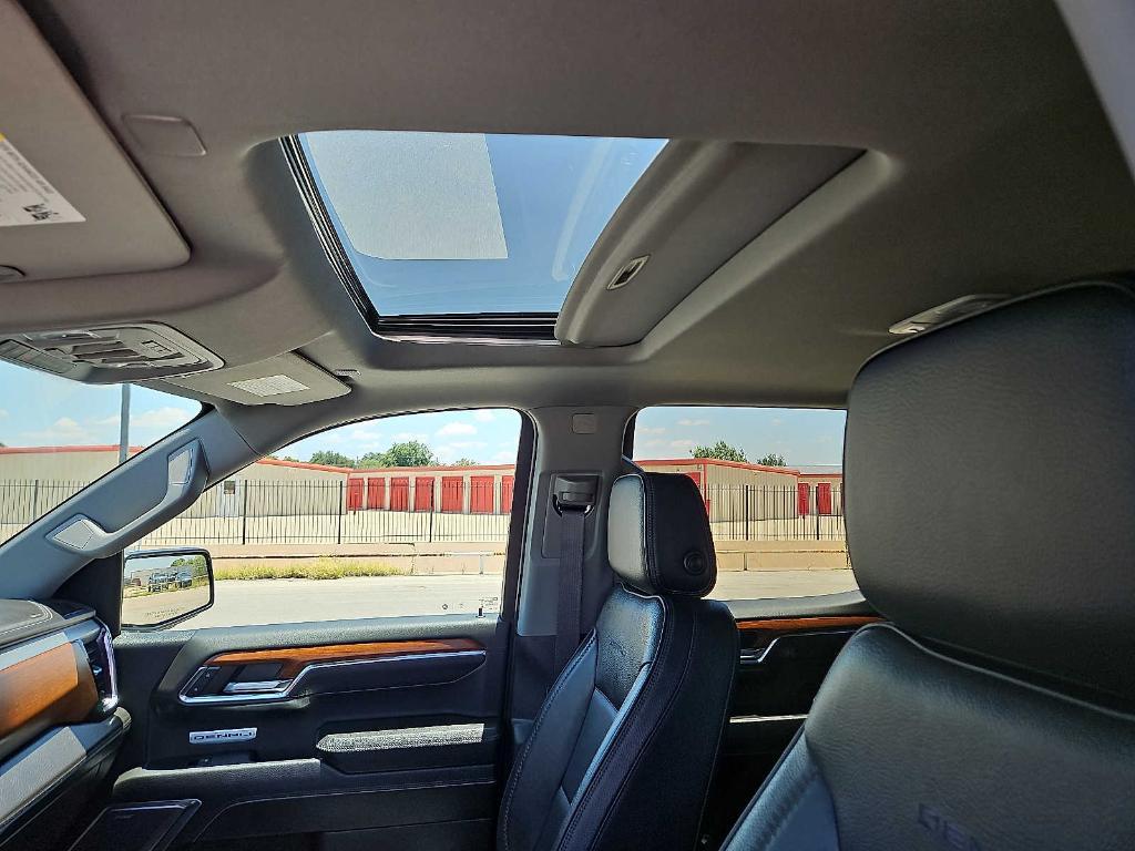 used 2023 GMC Sierra 1500 car, priced at $57,634