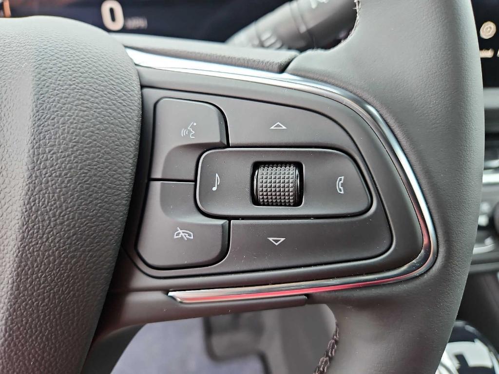 new 2025 Buick Envista car, priced at $26,584