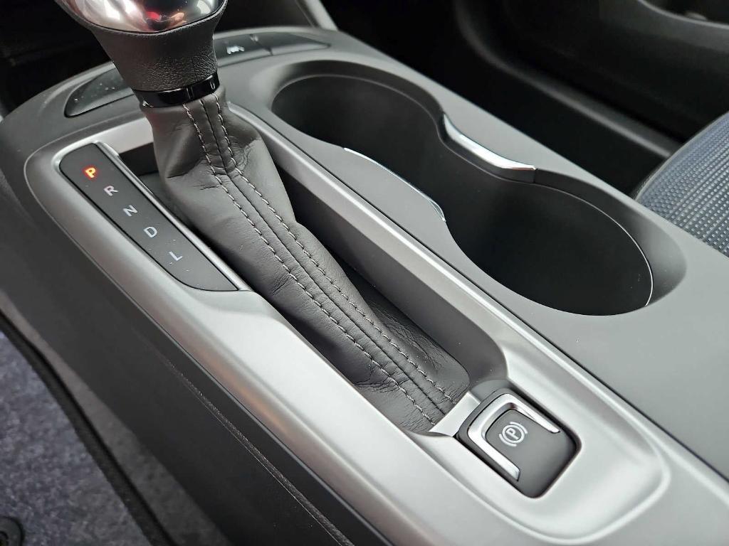 new 2025 Buick Envista car, priced at $26,584