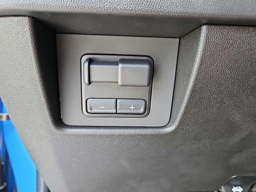 new 2025 GMC Canyon car, priced at $43,124