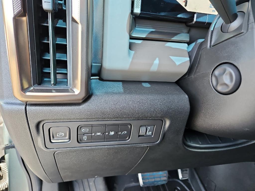 new 2024 GMC HUMMER EV SUV car, priced at $97,525