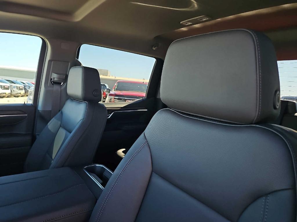 new 2025 GMC Sierra 1500 car, priced at $53,045