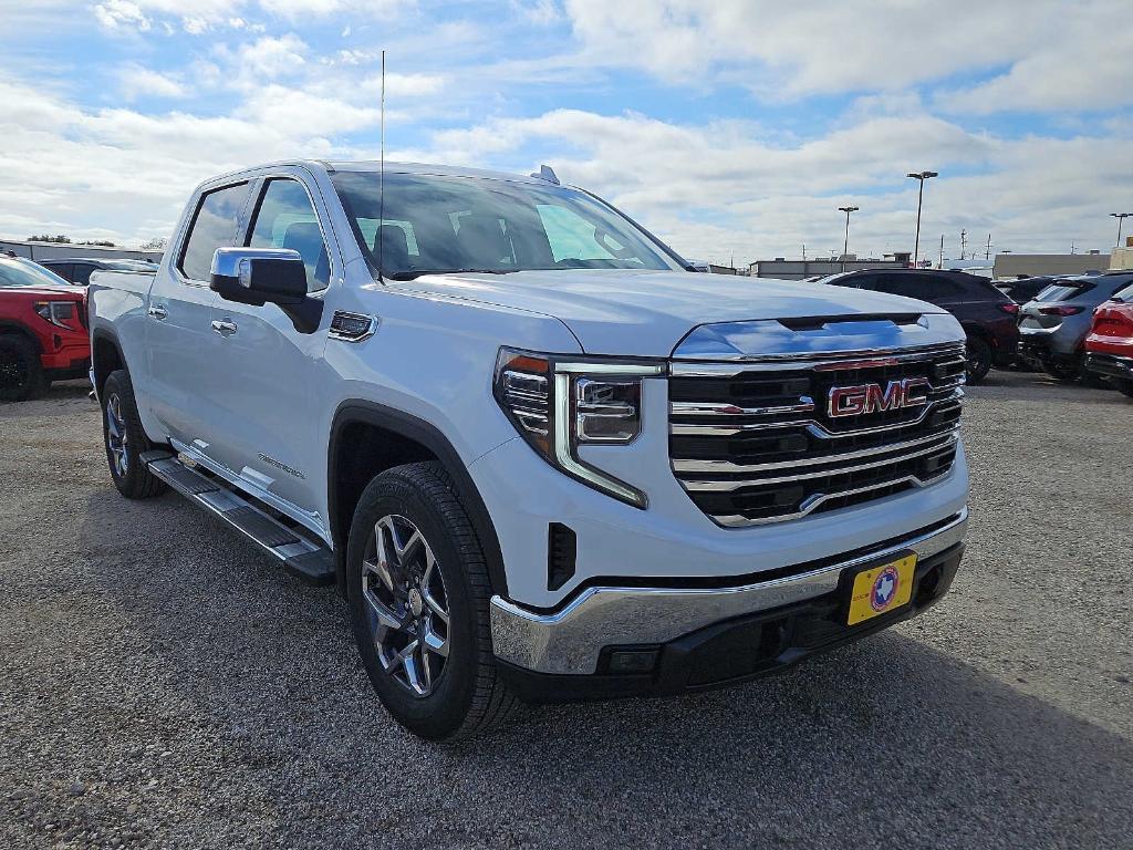 new 2025 GMC Sierra 1500 car, priced at $57,650