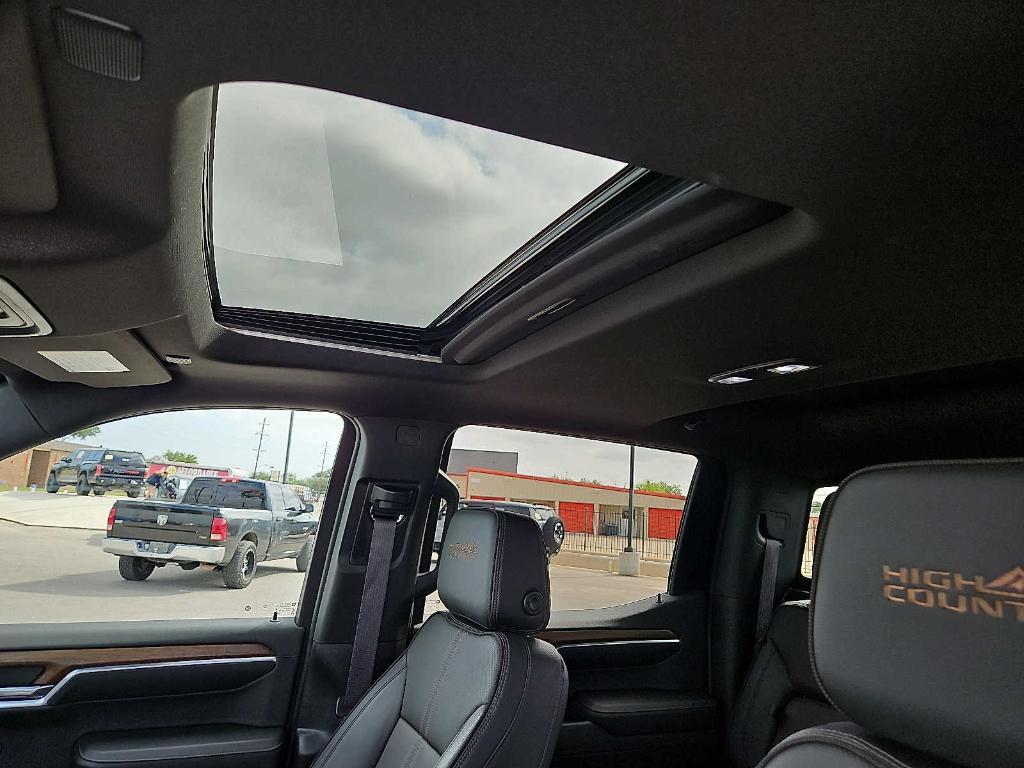 used 2022 Chevrolet Silverado 1500 car, priced at $52,108