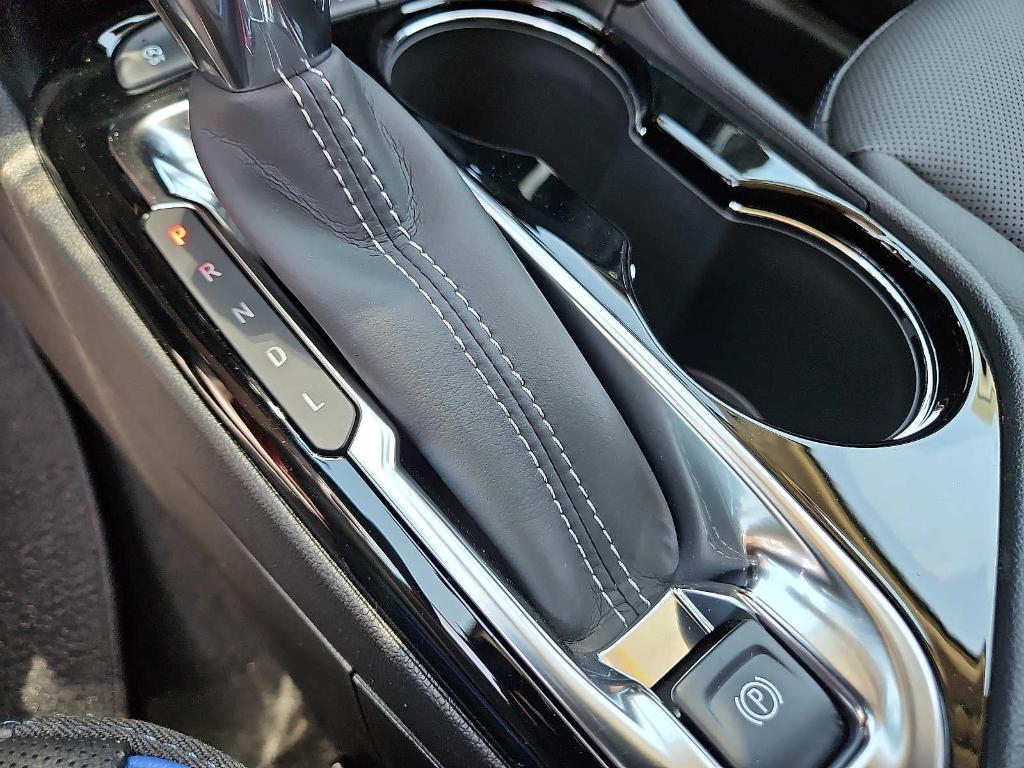 new 2025 Buick Encore GX car, priced at $32,414