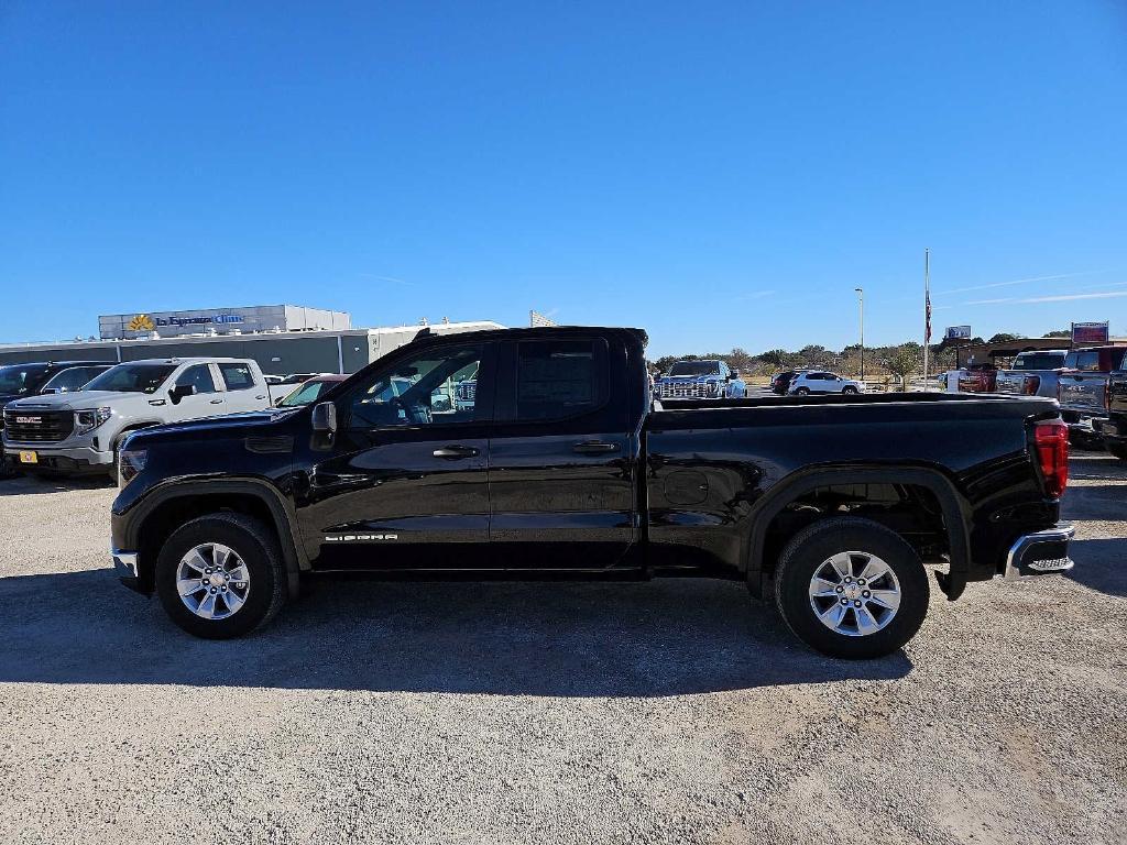 new 2025 GMC Sierra 1500 car, priced at $40,315