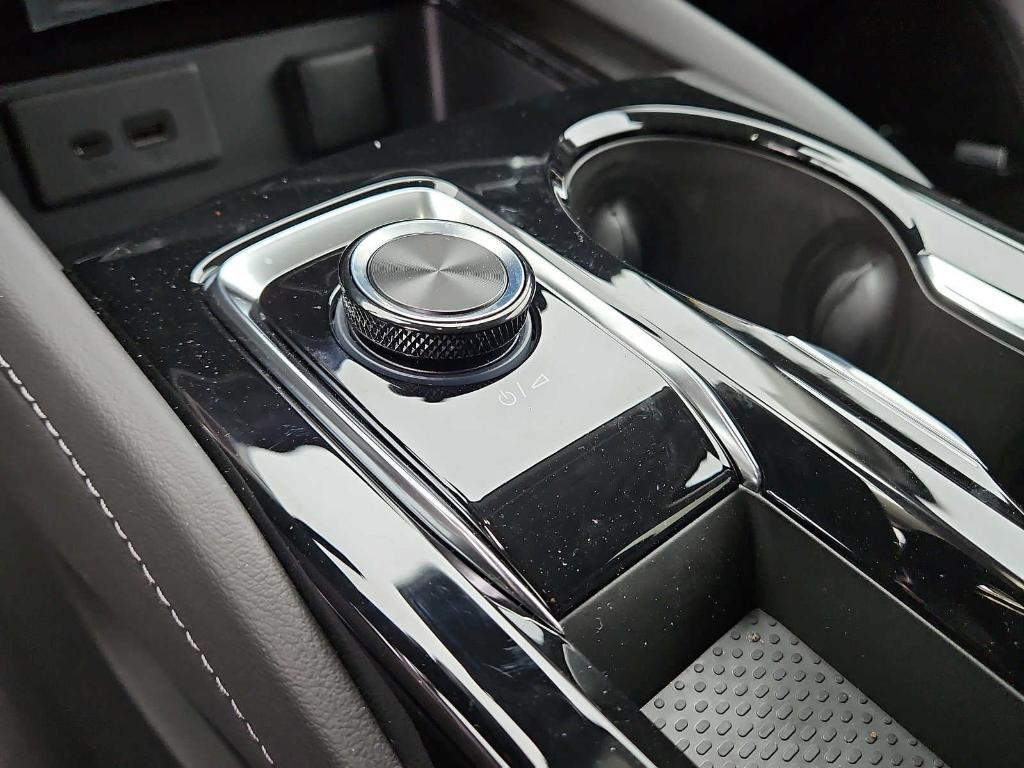 new 2025 Buick Envision car, priced at $38,815