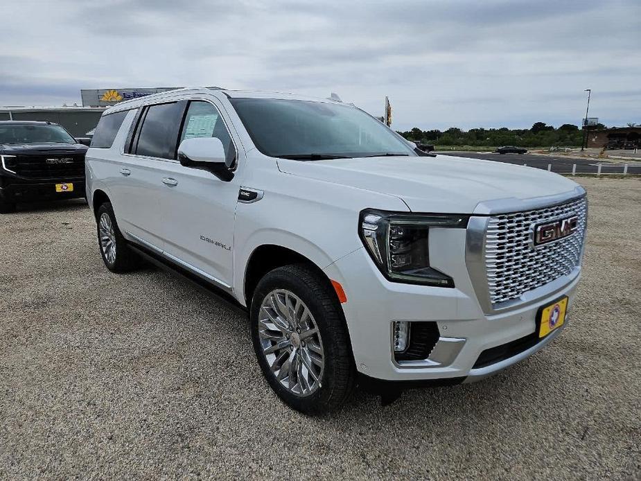 new 2024 GMC Yukon XL car, priced at $97,980