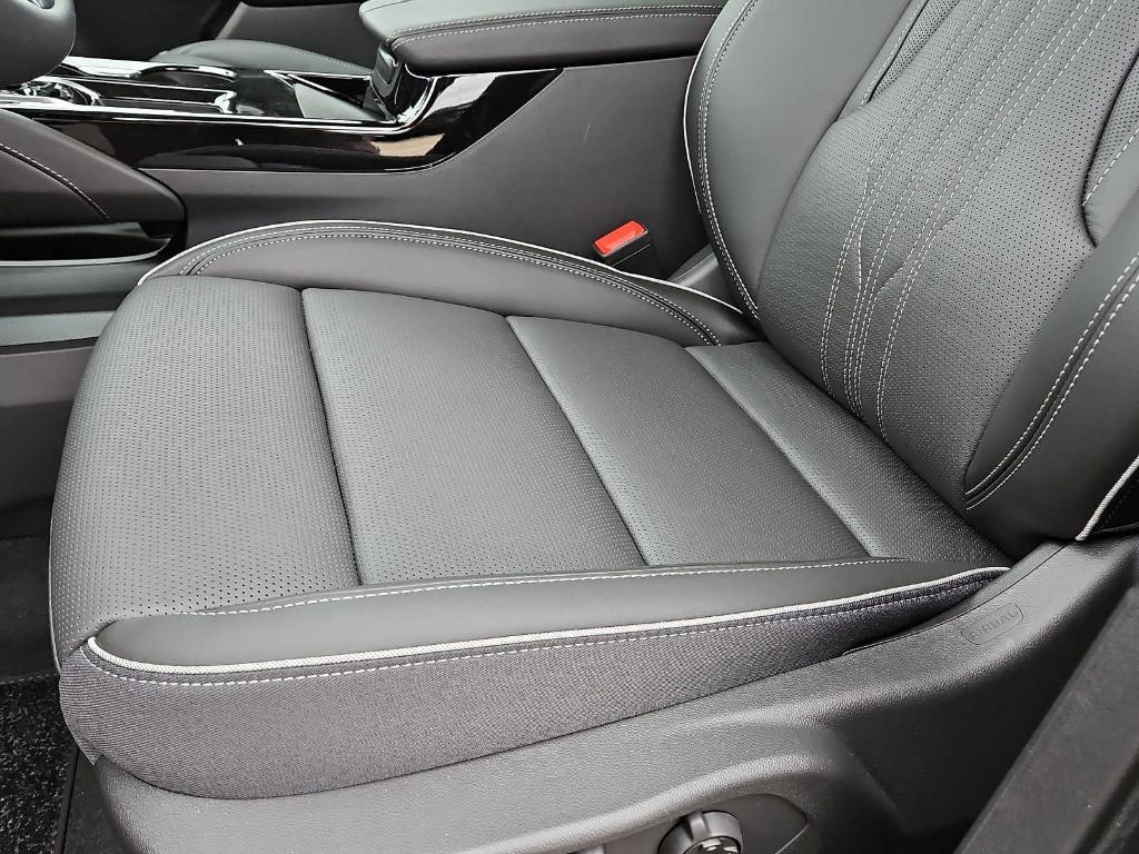 new 2025 Buick Envision car, priced at $46,670