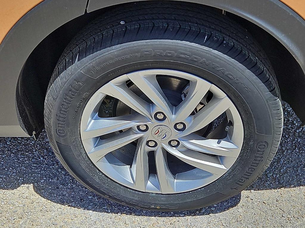 new 2025 Buick Envista car, priced at $25,249