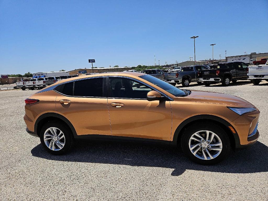 new 2025 Buick Envista car, priced at $25,249