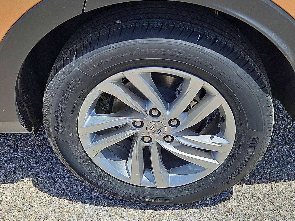 new 2025 Buick Envista car, priced at $25,999